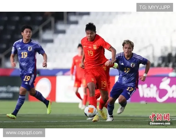 中国男足迎战日本队热身赛 新帅首次指挥战术布置引期待 中国男足迎战日本队热身赛 新帅首次指挥战术布置引期待