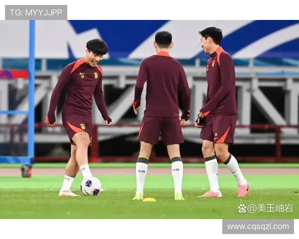 国足备战世预赛进入冲刺阶段主帅强调攻防平衡提升士气迎接关键挑战